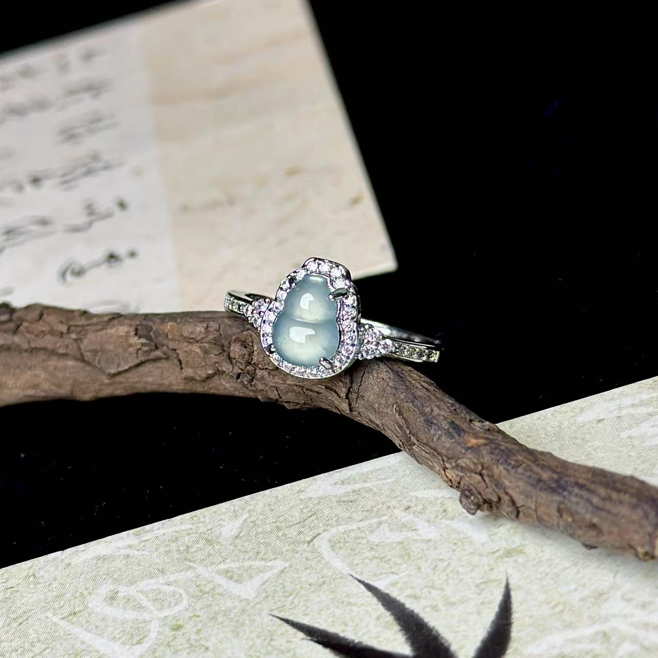 YF033天然危地马拉翡翠葫芦戒指高冰轻奢百搭