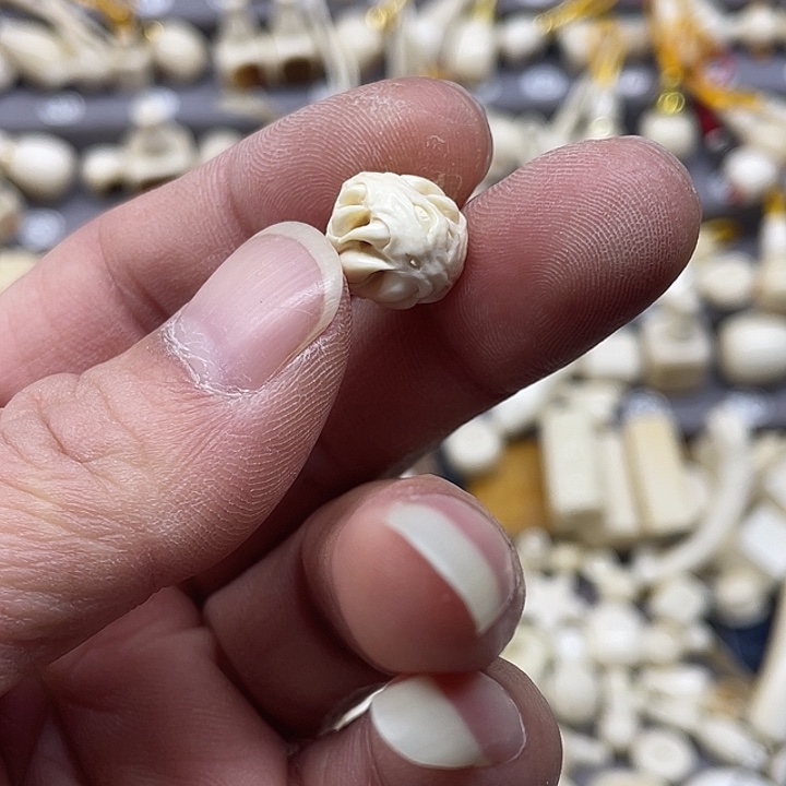 范****猛犸猛犸鲸鱼牙珠子