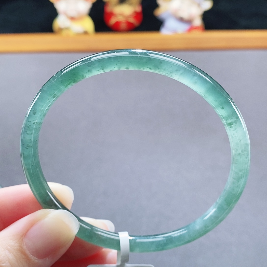 翡翠未镶嵌手镯19