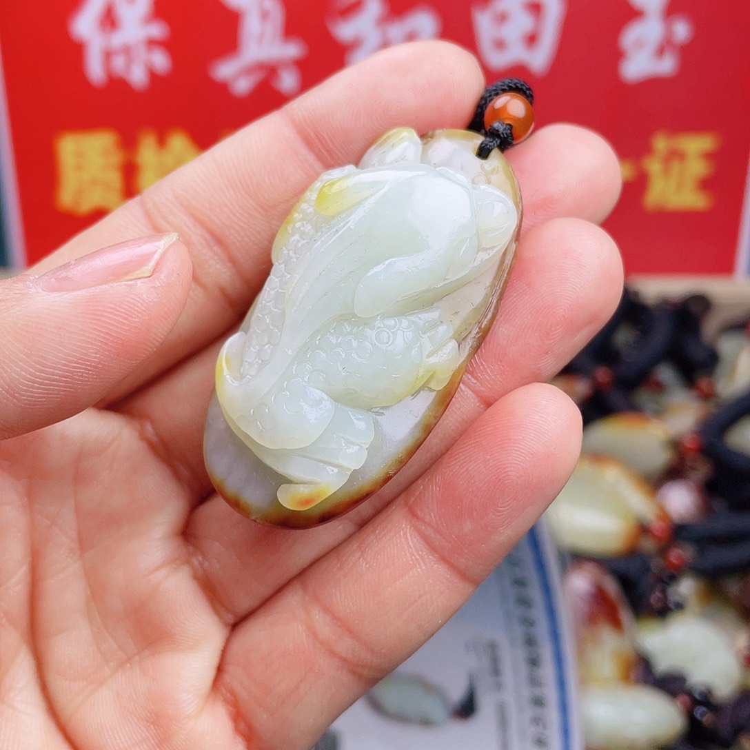 和田玉颈饰未镶嵌