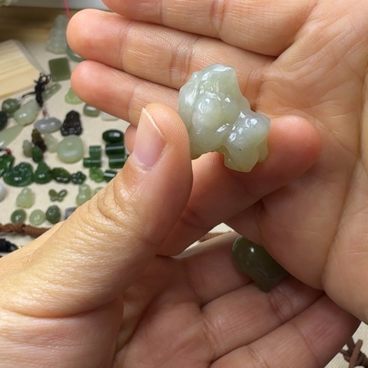 和田玉未镶嵌挂件