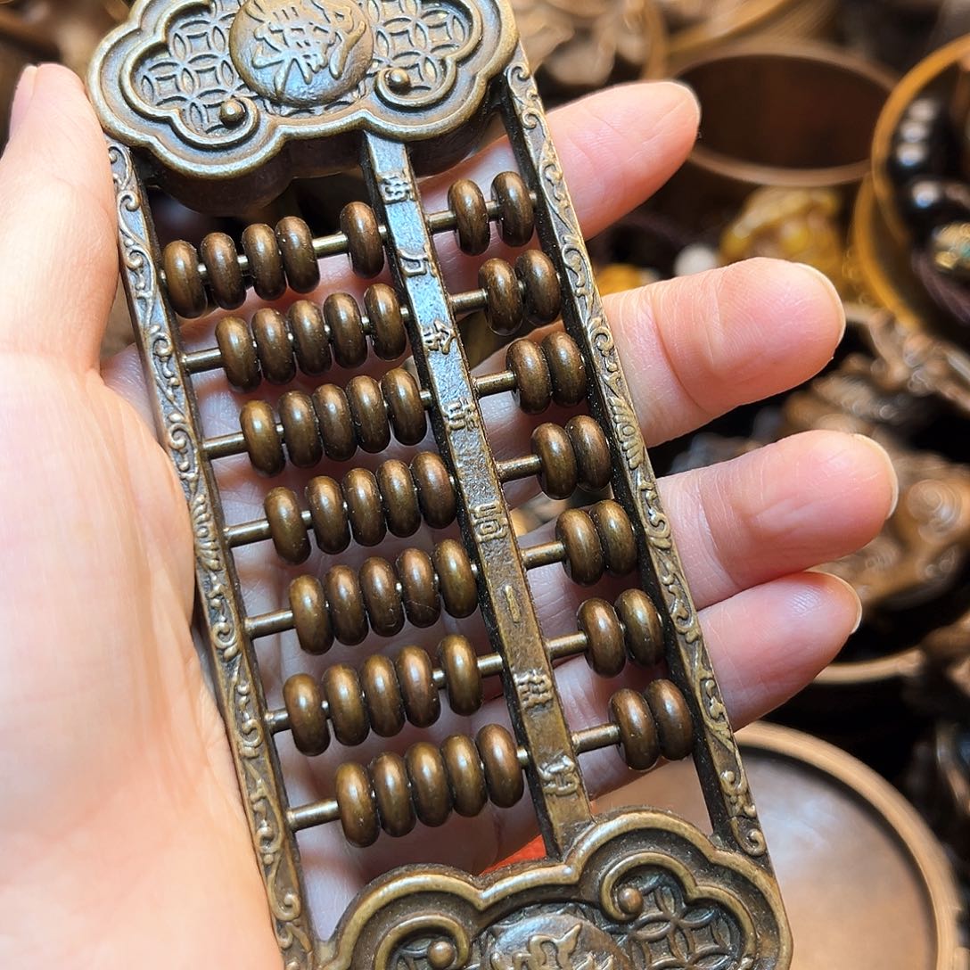 精美铜器工艺品等
