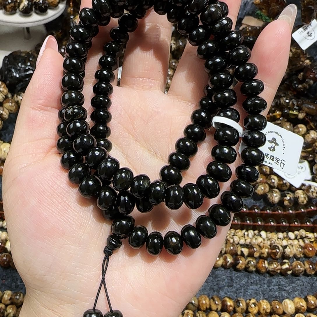 琥珀戒指未镶嵌雷*抚顺琥珀