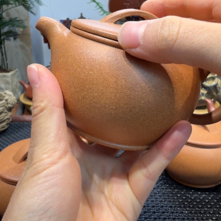 珈***菘紫砂茶壶冷金黄汉瓦240cc