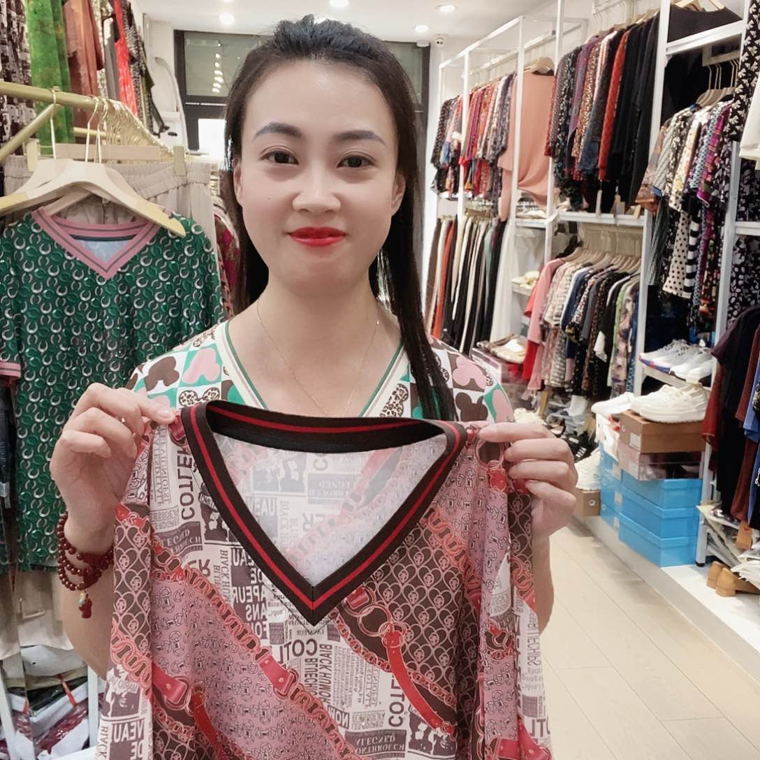 肥肥伊人精品上衣