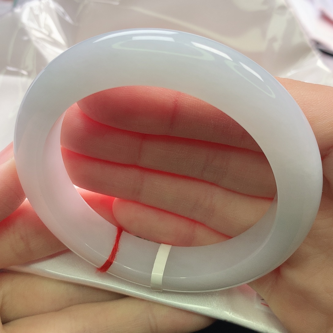 翡翠未镶嵌手镯缅甸5556