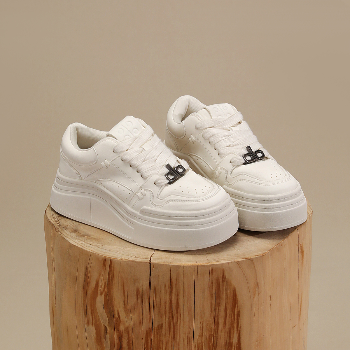  【杨杨粉丝专属】2021-25秋季新款厚底小白鞋时尚百搭洋气休闲鞋女