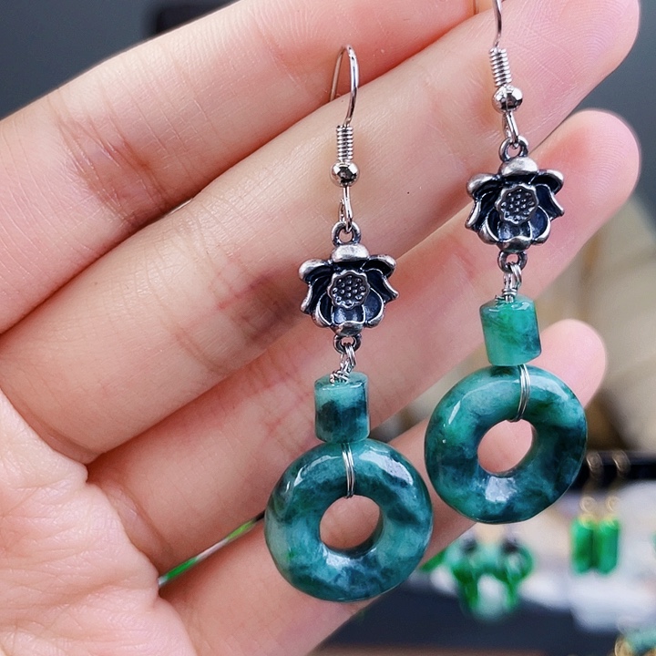 翡翠耳饰未镶嵌饰品