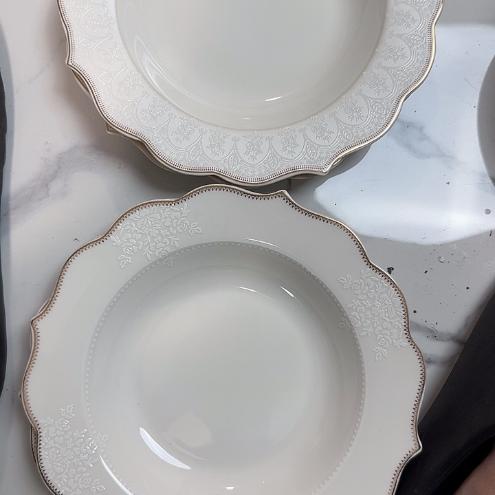 ****️瓷4个草帽盘8.5寸57米