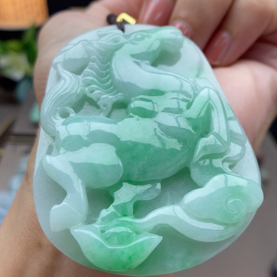 翡翠未镶嵌颈饰吊坠83