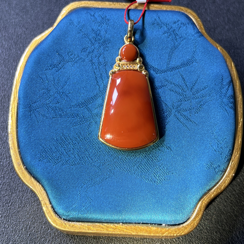 四川瓦西料原矿南红18K金吊坠