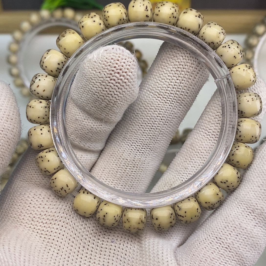 手串星月菩提 半壁留白9x8河豚