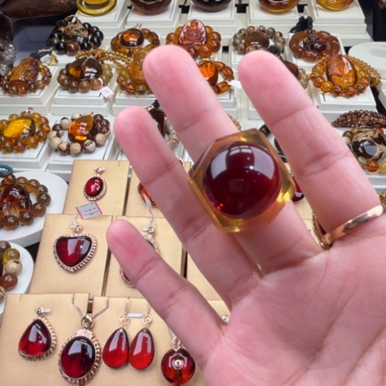 未镶嵌琥珀裸石宠*?缅甸琥珀个性一体戒指