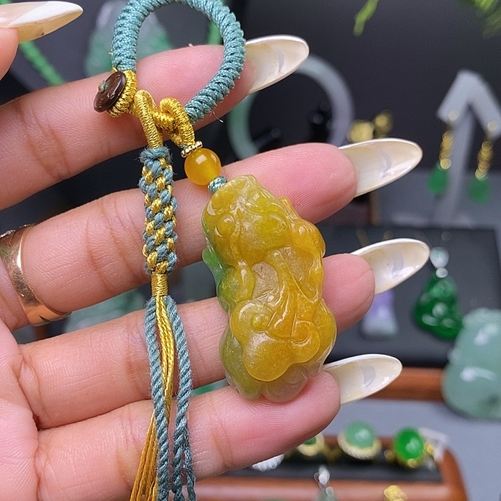 吊坠(赠链)未镶嵌翡翠