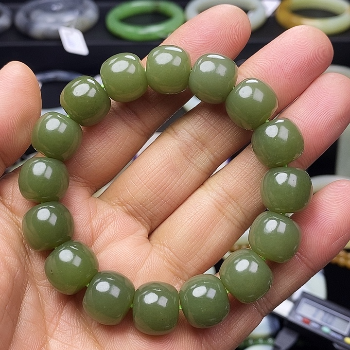 和田玉未镶嵌手链