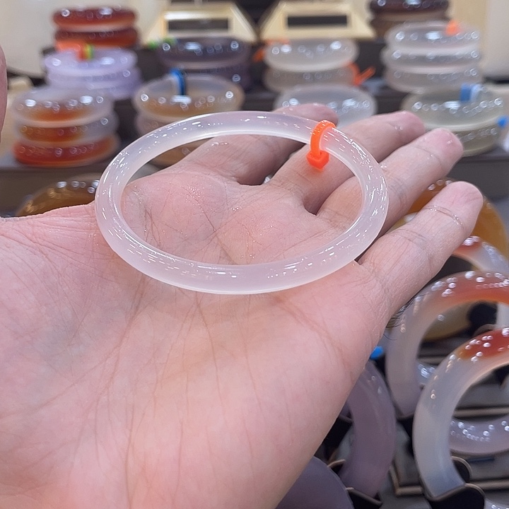 玛瑙/玉髓手镯未镶嵌