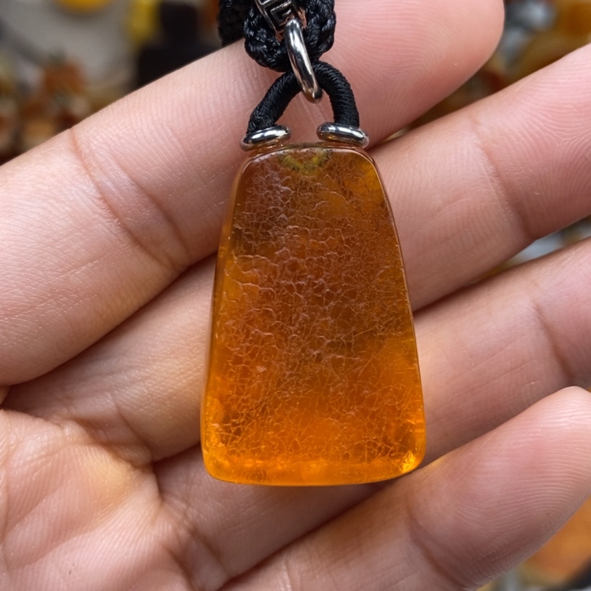 【闪购商品】琥珀颈饰未镶嵌