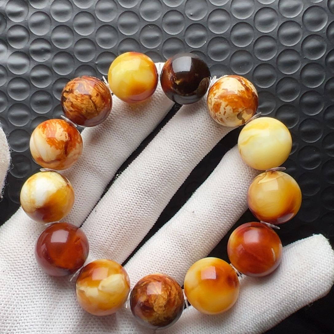 琥珀裸石未镶嵌琥珀裸石未镶嵌16