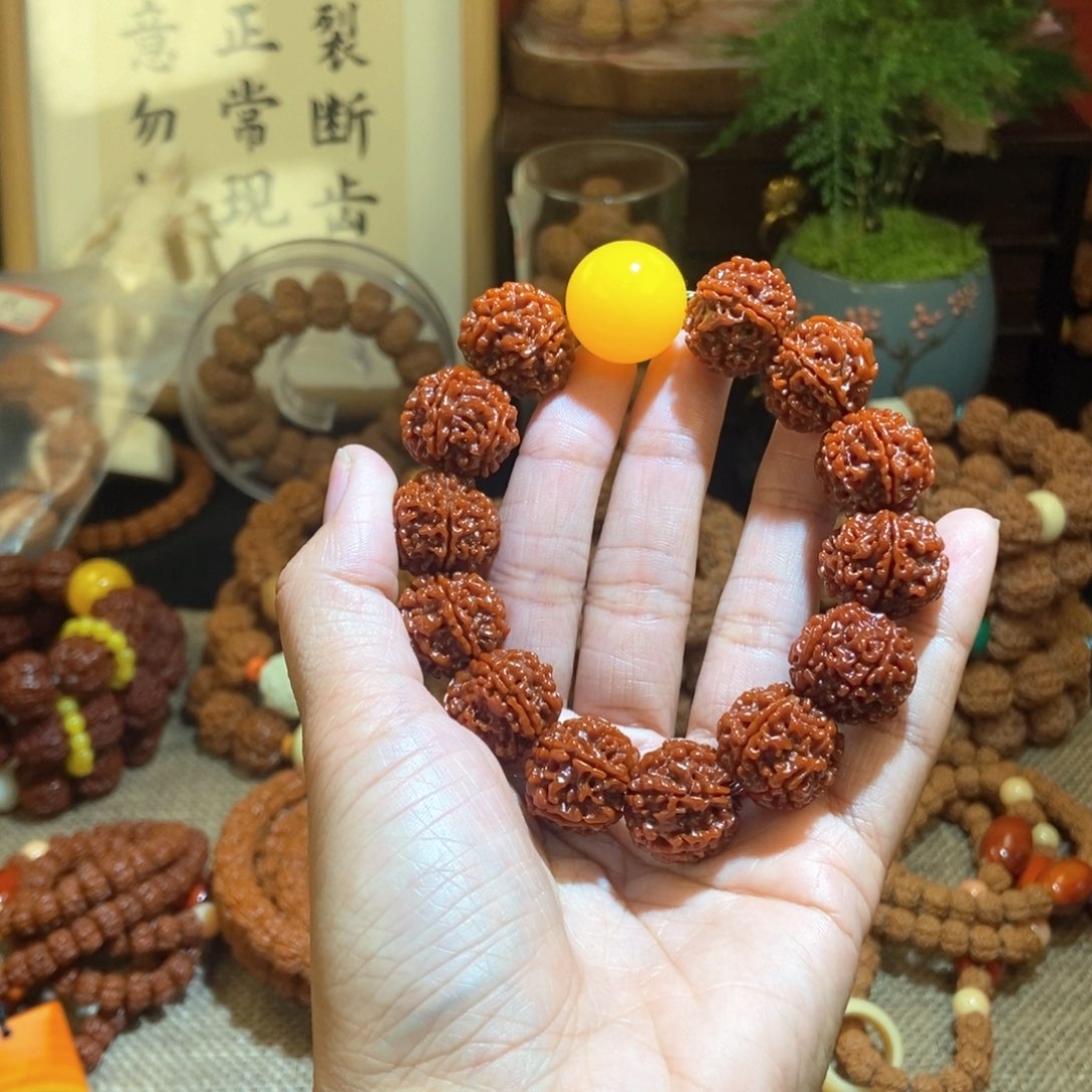 金刚菩提吊坠186玉化蜜珠