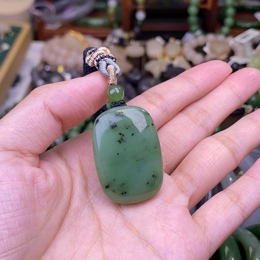 和田玉清货补贴碧玉乌兰海无事牌未镶嵌