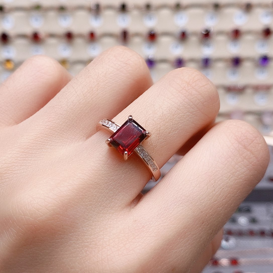 石榴石戒指银S925镶嵌戒指