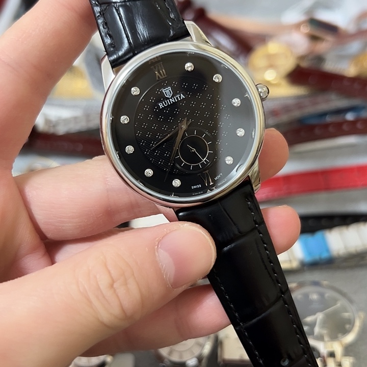 午***黑钢牛皮（革）钢石英机芯