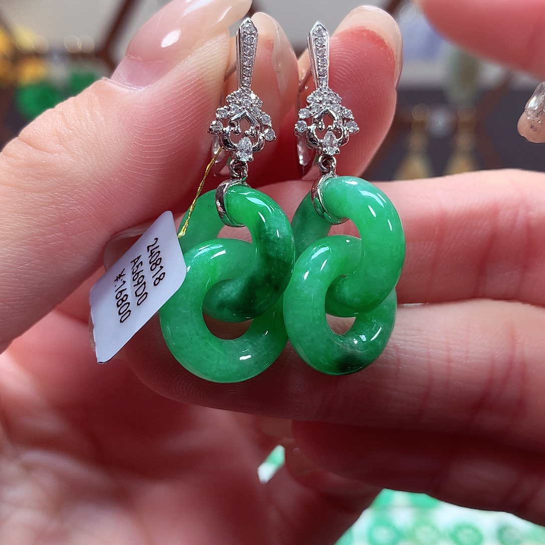 翡翠耳饰18K金镶嵌天然翡翠