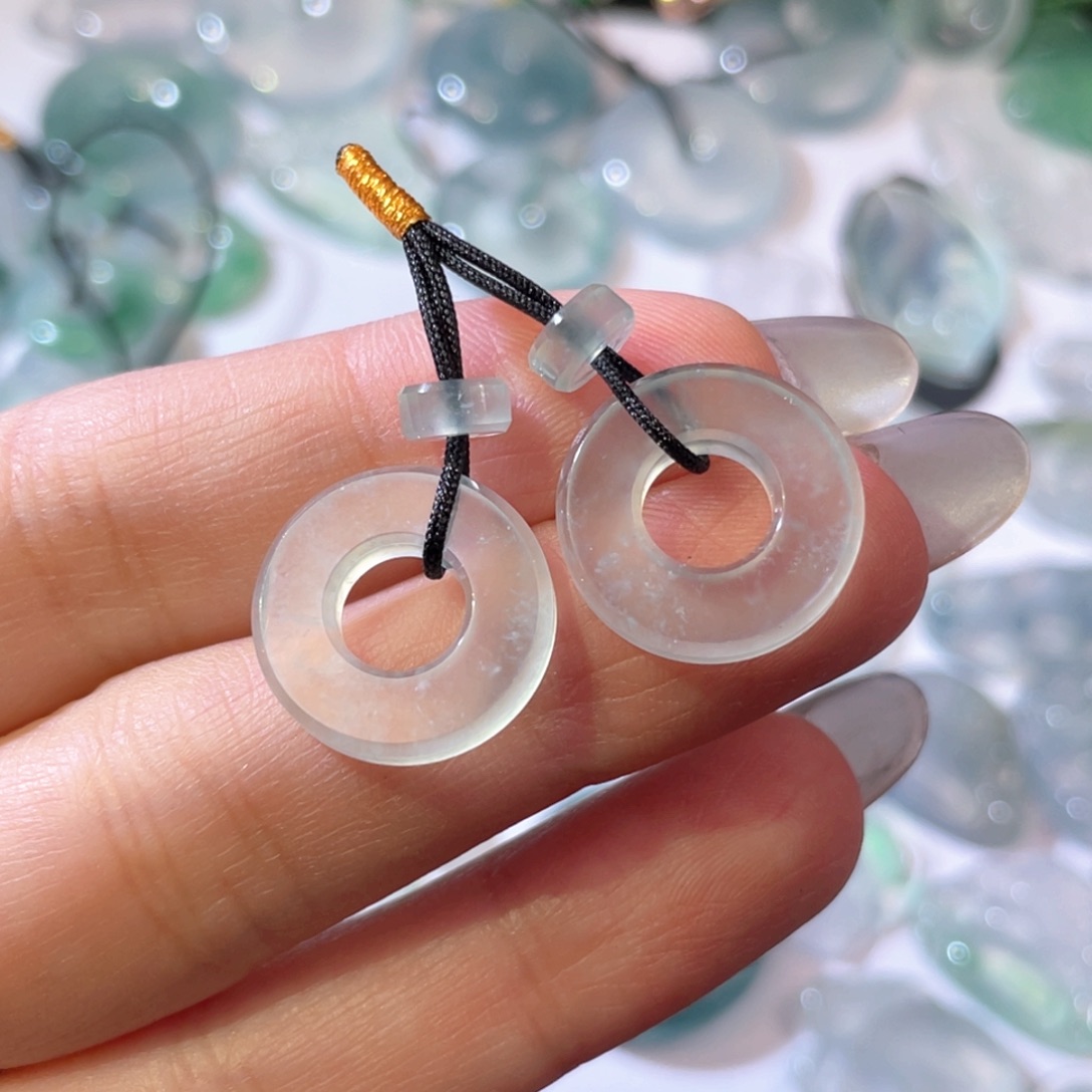 翡翠颈饰未镶嵌裸石