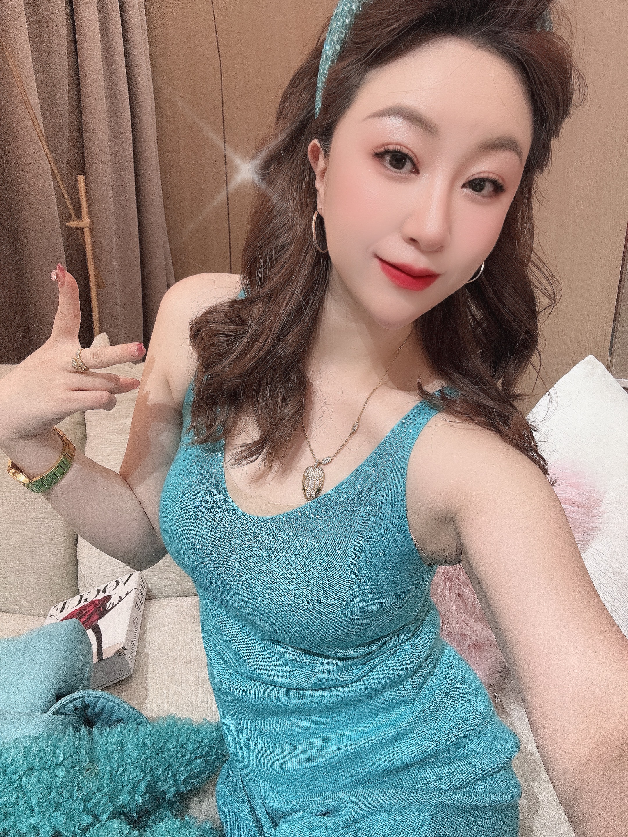 DC【糖心鸿运】高级气质显瘦网红甜美秋冬时尚背心