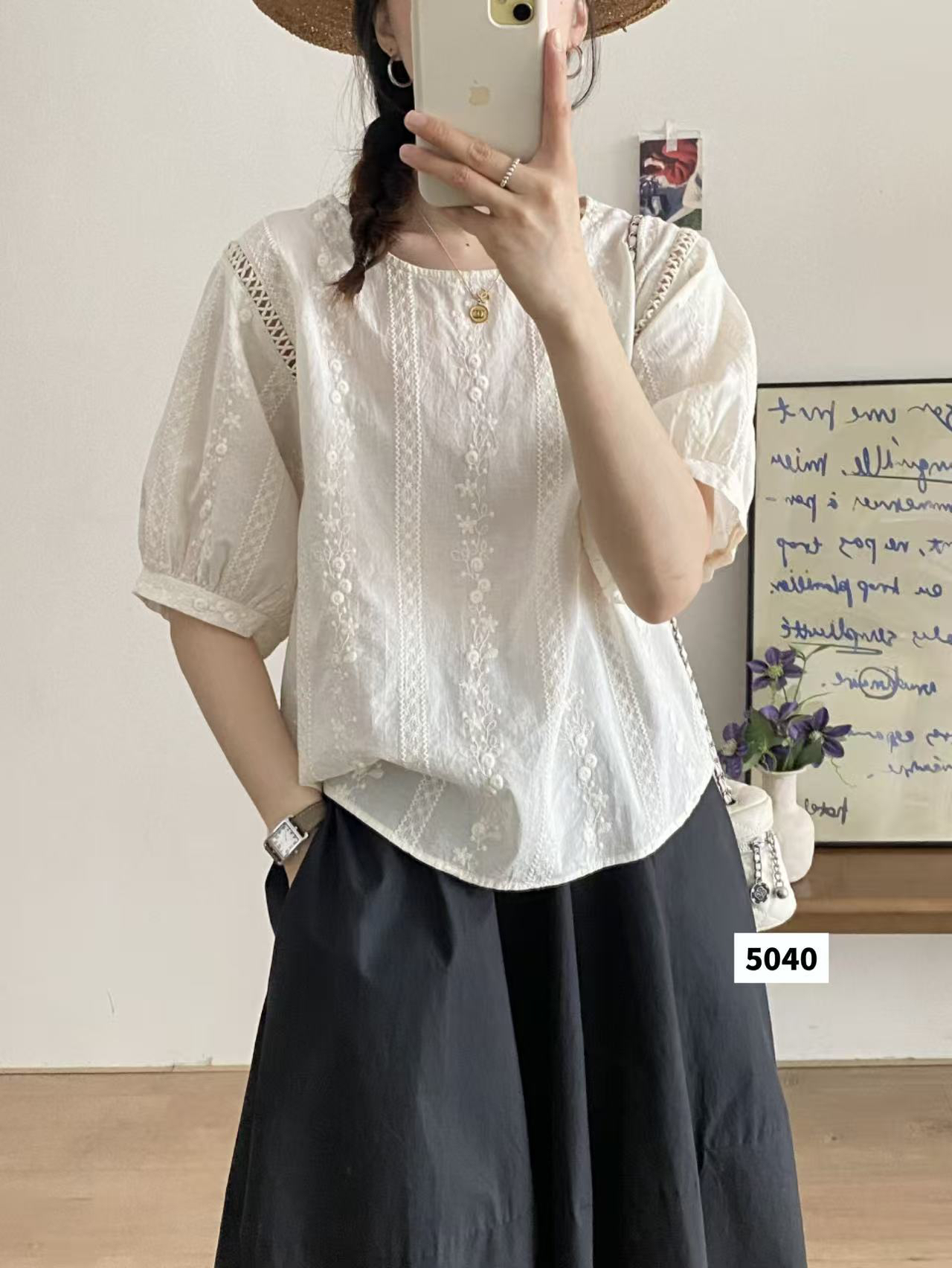 法式气质圆领短袖拼接花边简约绣花宽松百搭衬衫女3399