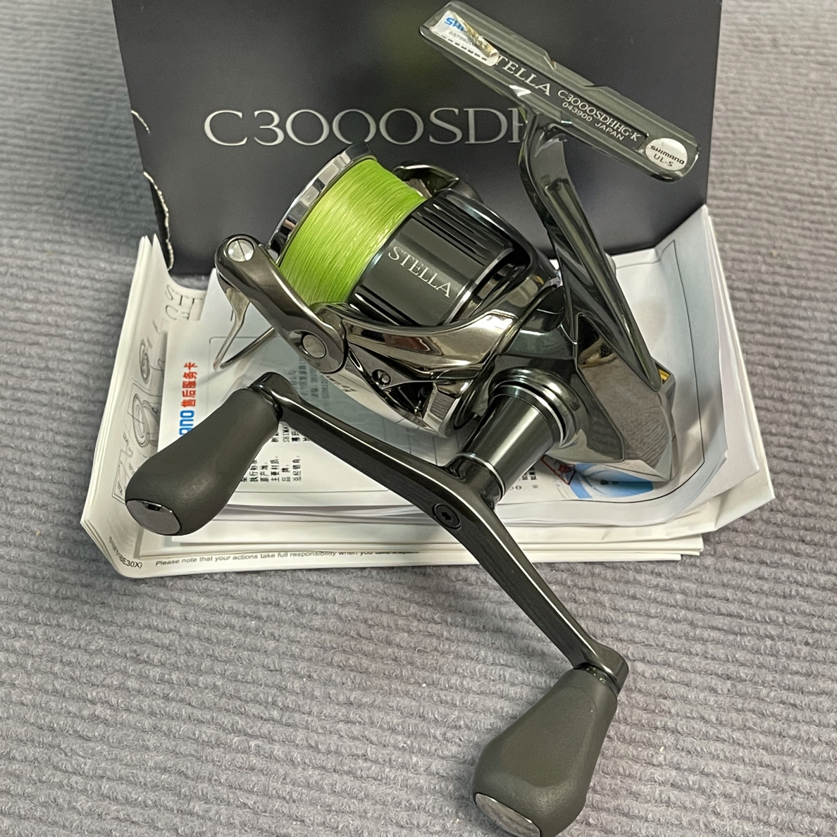 22斯泰拉c3000sdhhg纺车轮， 摇轮顺滑没有齿感，国行书盒齐全