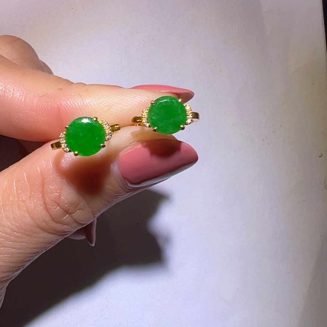 翡翠颈饰18K金镶嵌耳包