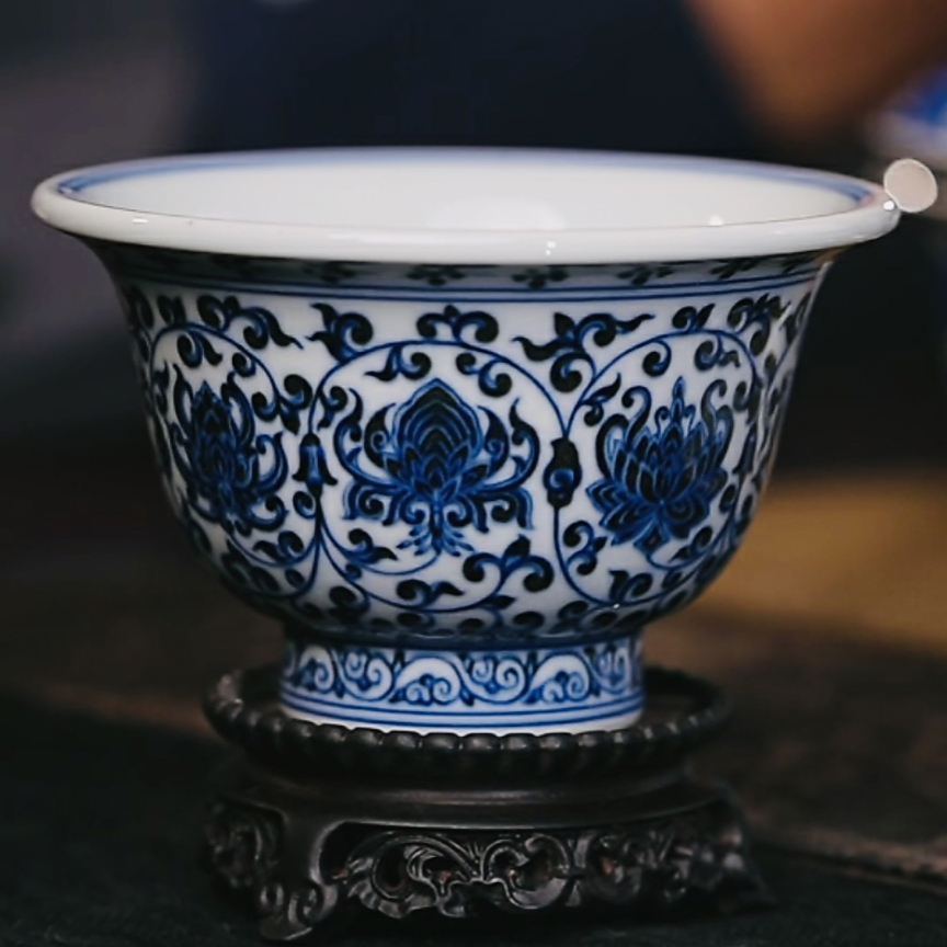 【黄老邪真选】觉山隐窑｜青花重工敦煌莲花纹带藻井内绘压手杯茶杯