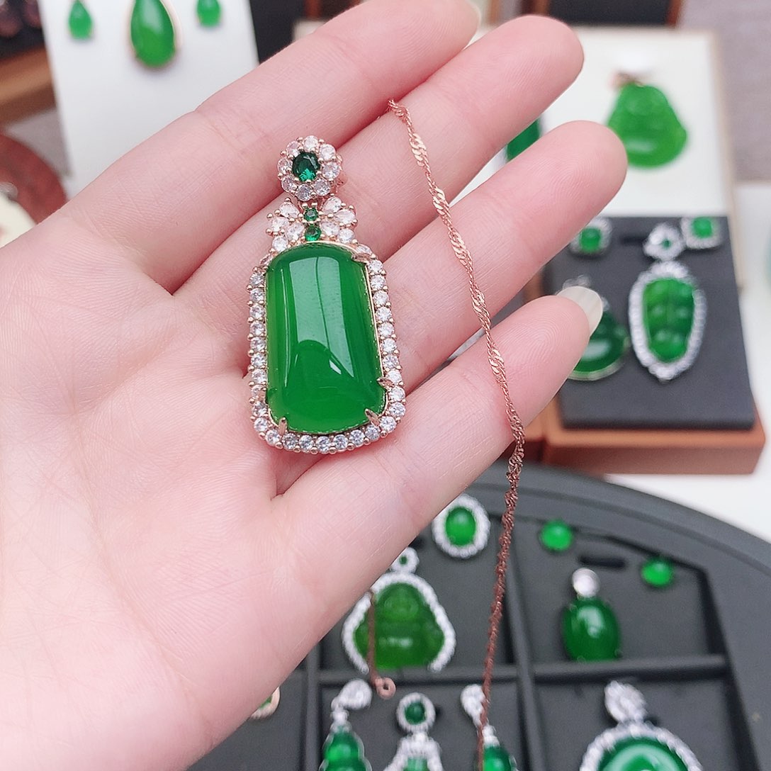 玛瑙/玉髓颈饰未镶嵌如*