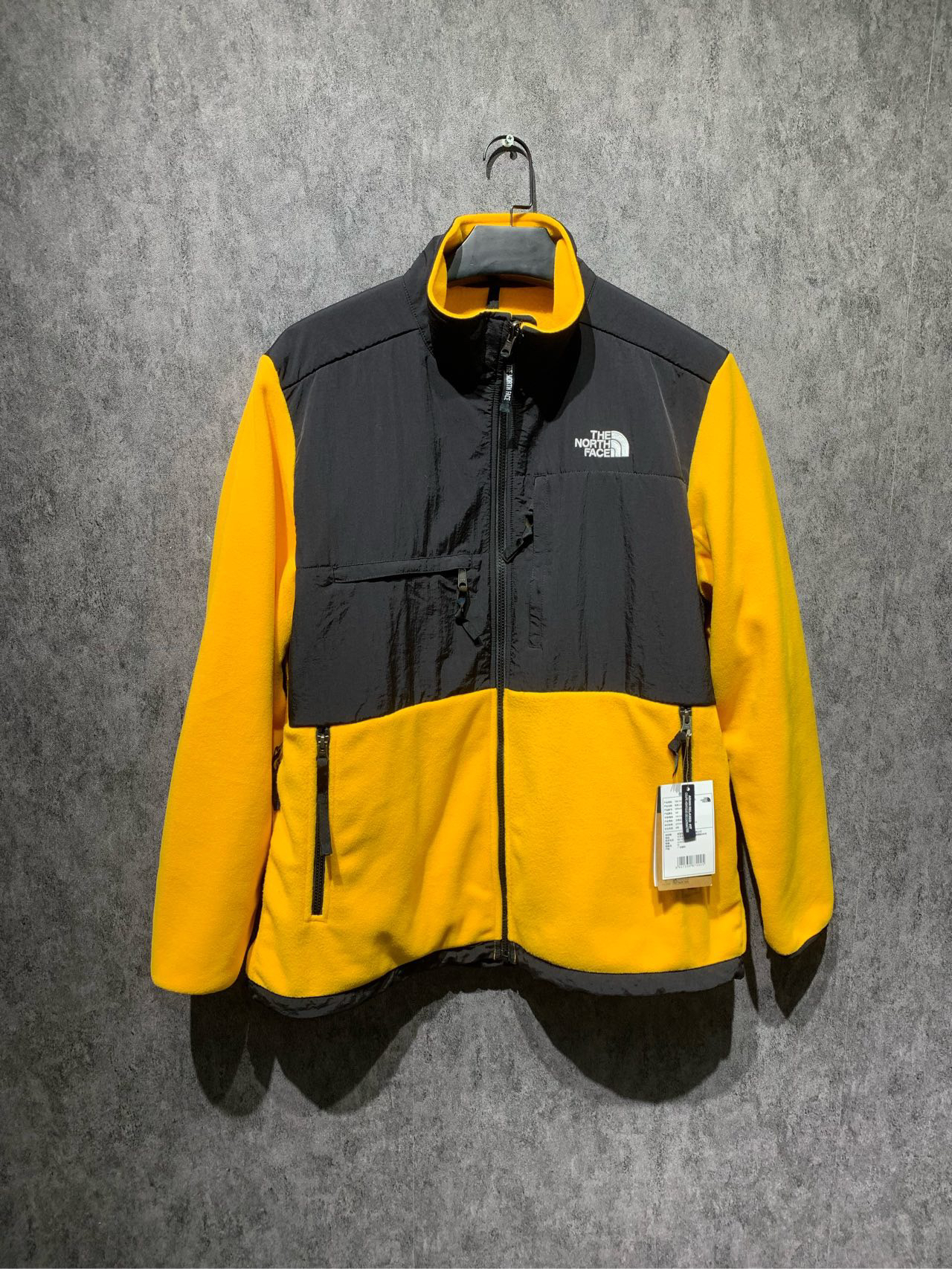 99新 maje 【The NorthFace】北面 黄色休闲外套/XXL码 /Y4278