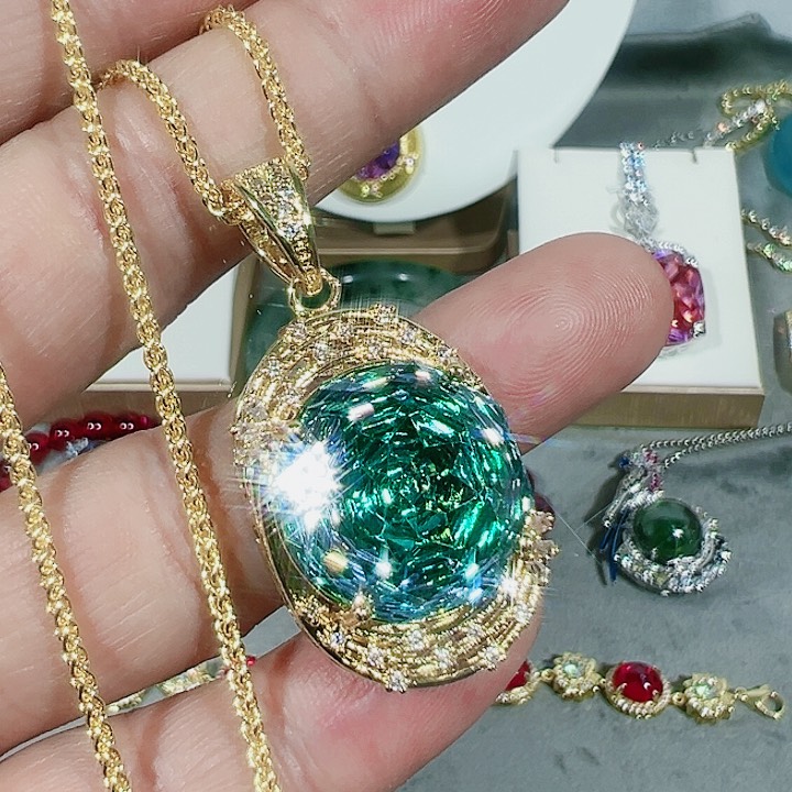 红宝石颈饰未镶嵌