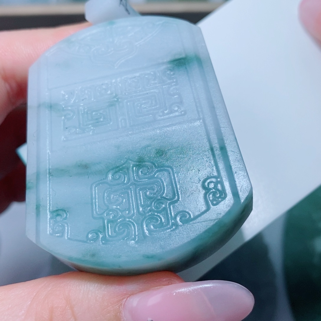 定制翡翠未镶嵌吊坠