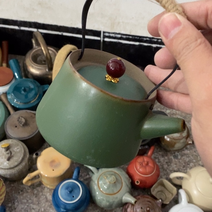 陶瓷艺术品及陶瓷壶