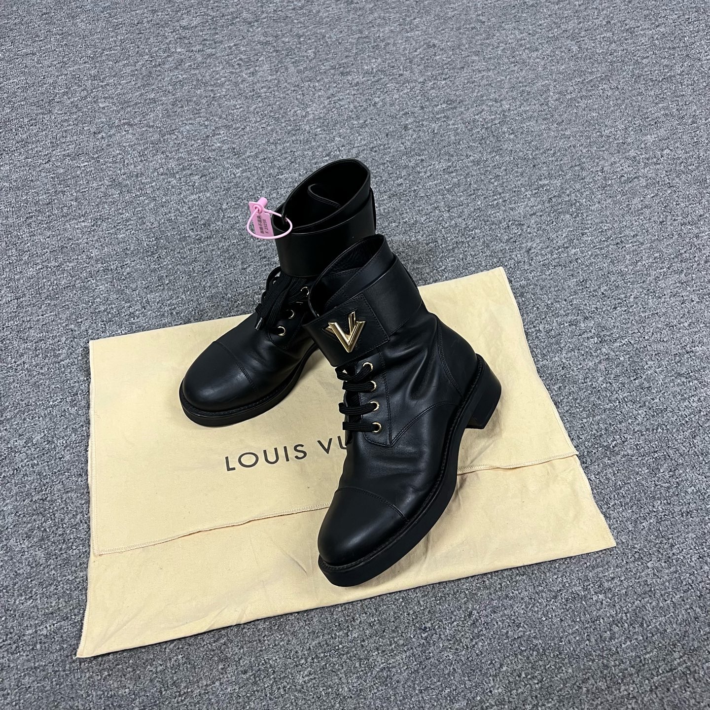 99新 LouisVuitton/路易威登 lv 黑色中筒靴子37.5码