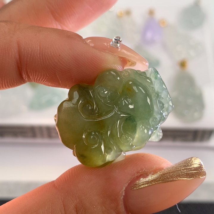 翡翠颈饰未镶嵌貔貅