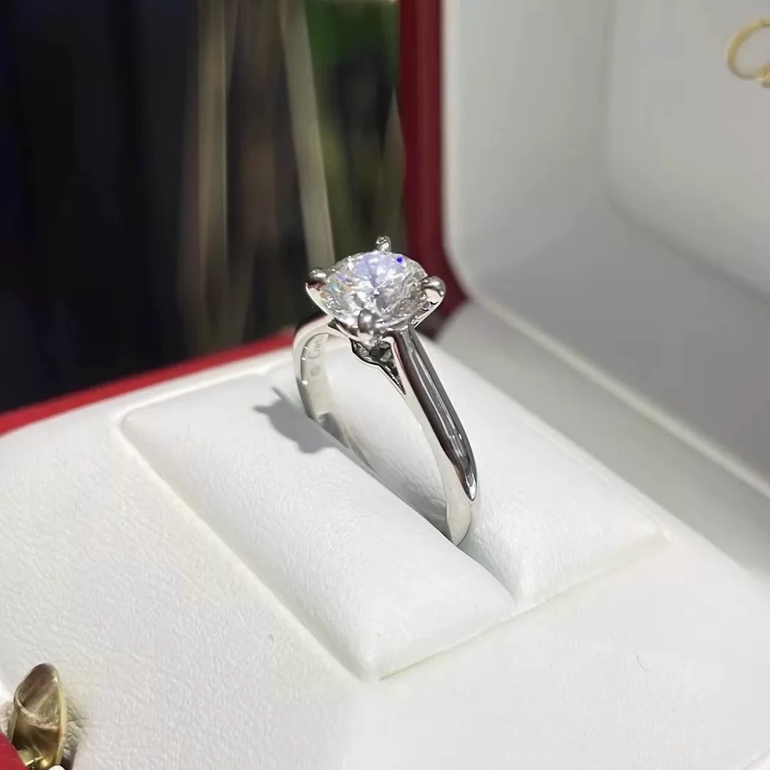 99新 Cartier/卡地亚 小花6珊 四爪钻戒 1.06g H色 3EX VVS1 50