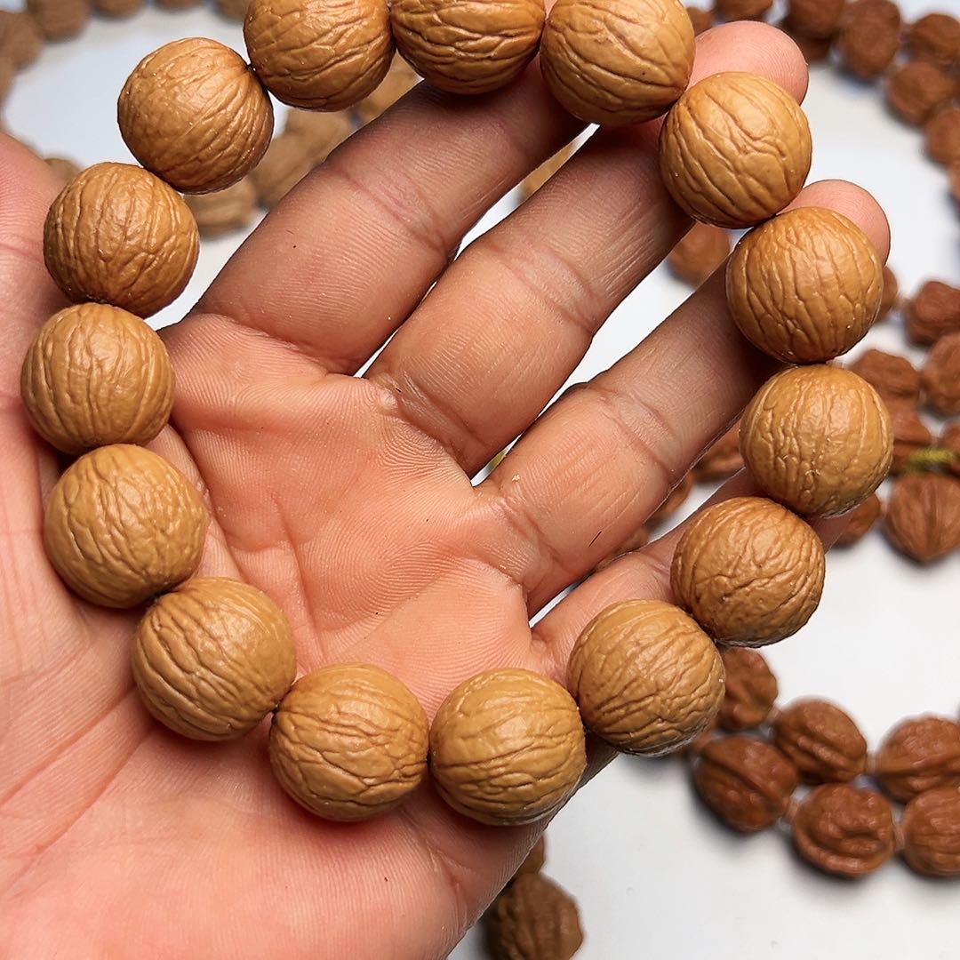 猴头核桃吊坠聚宝盆17