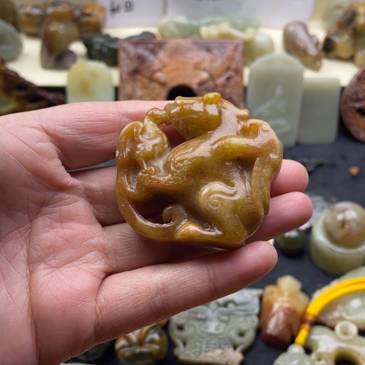 蛇纹石玉颈饰未镶嵌133