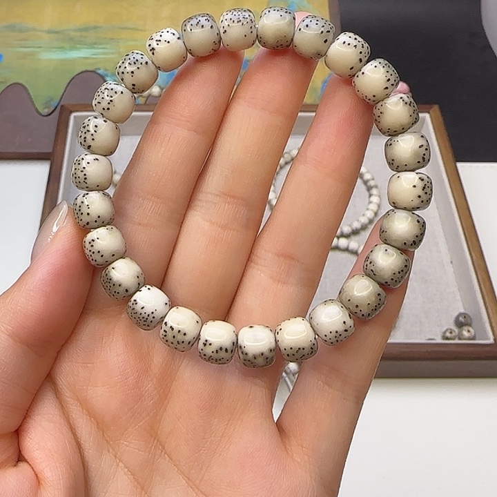 星月菩提吊坠石玉河豚9×8