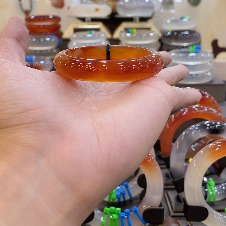 玛瑙/玉髓未镶嵌手镯10