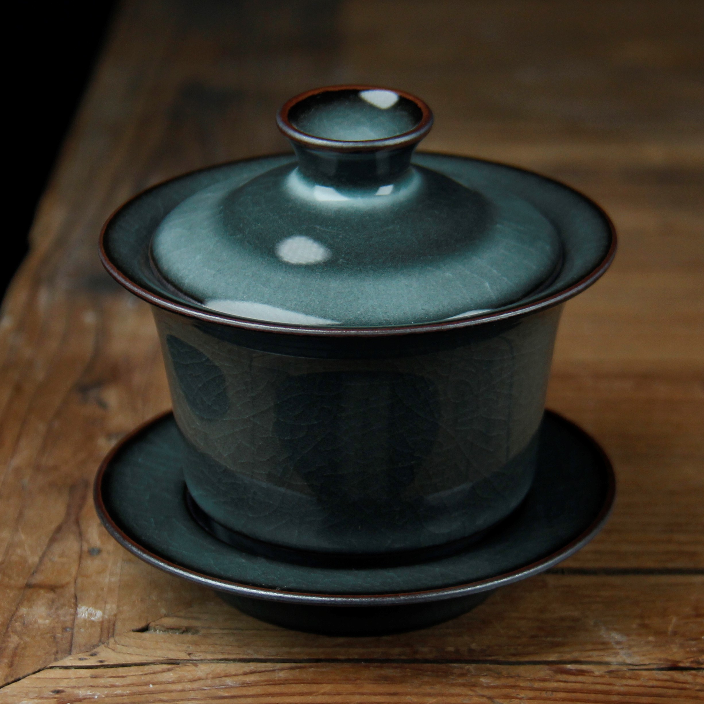 铁胎马蹄形三才盖碗