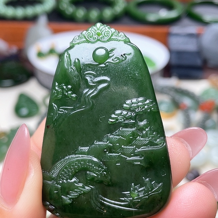 和田玉（碧玉）颈饰未镶嵌