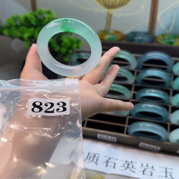 玉米时尚冰飘花手镯823