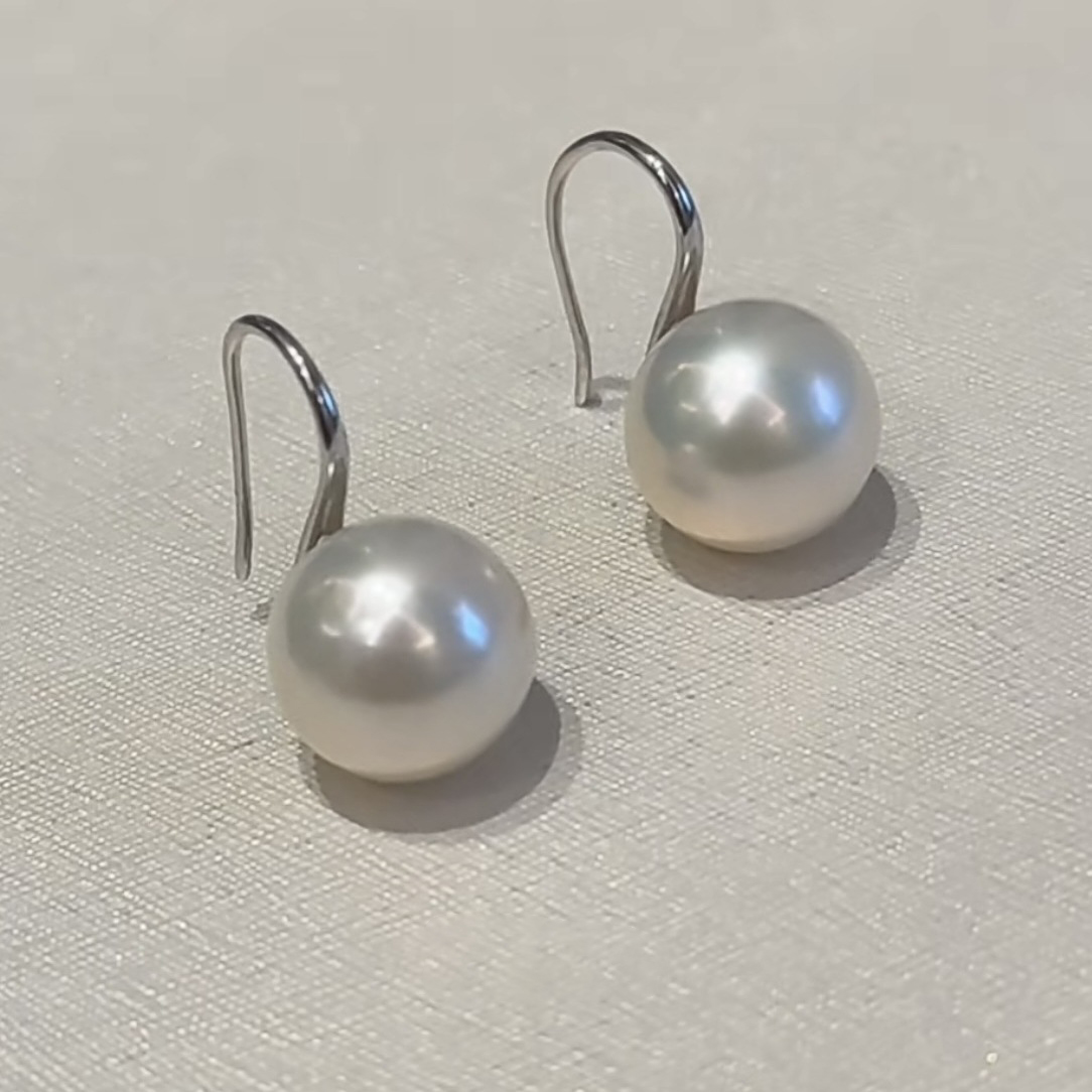 铜合金仿珍珠耳饰 12-13mm白色高跟鞋款施家贝耳饰耳钩ESB401