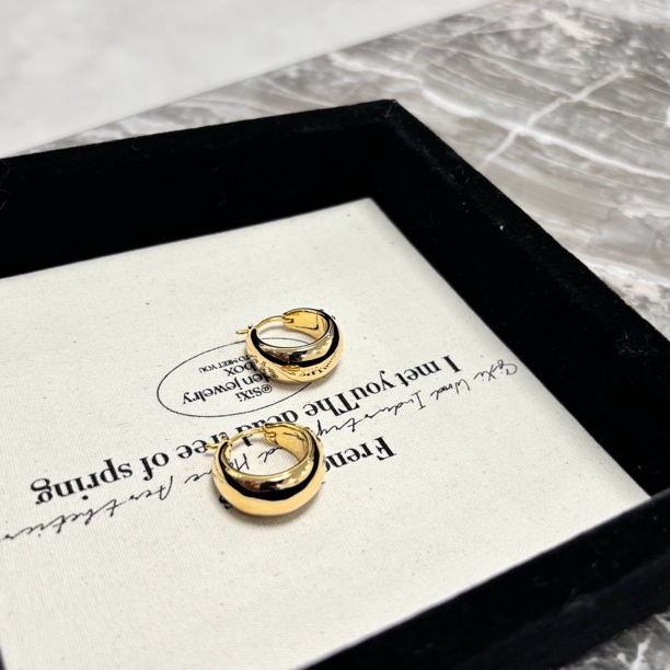 铜合金耳饰 黄色圆形双C凯耳环EH3714